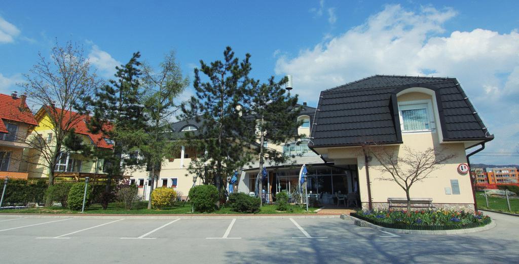 Grandvid Hotel Škofljica エクステリア 写真
