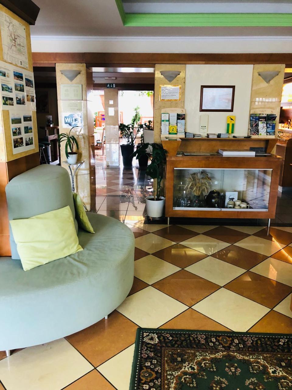 Grandvid Hotel Škofljica エクステリア 写真