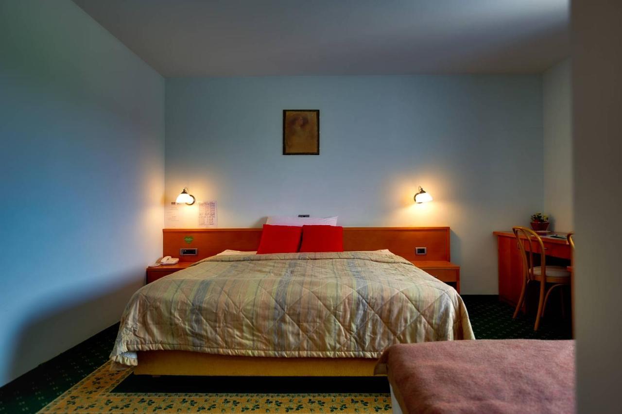 Grandvid Hotel Škofljica エクステリア 写真